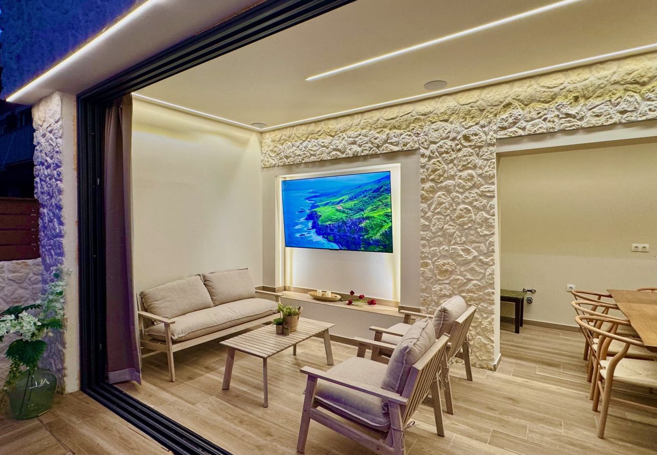 Villa in Sidari - Beachfront Villa Anatoli with private heated pool