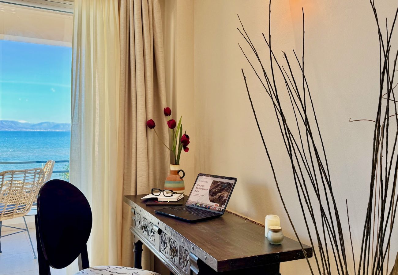 Villa in Sidari - Beachfront Villa Anatoli with private heated pool