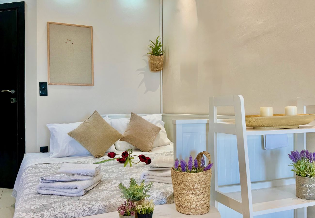 Villa in Sidari - Beachfront Villa Anatoli with private heated pool