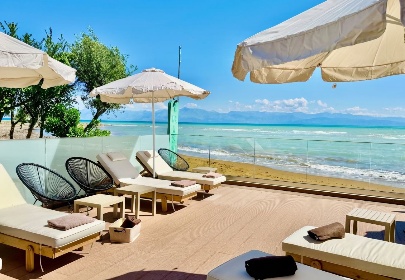 Villa in Sidari - Beachfront Villa Anatoli with private heated pool