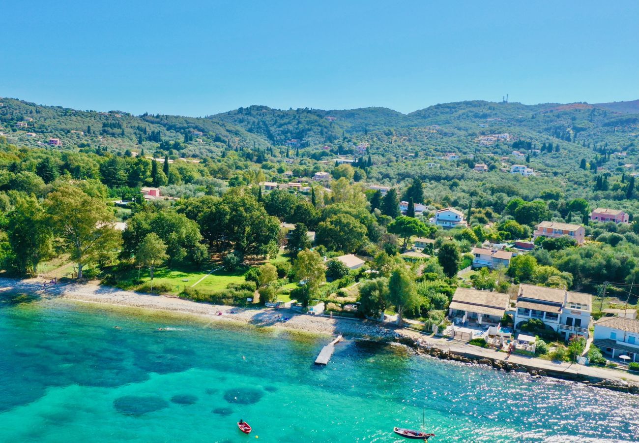 Villa in Kassiopi - Villa Folia with private heatable pool