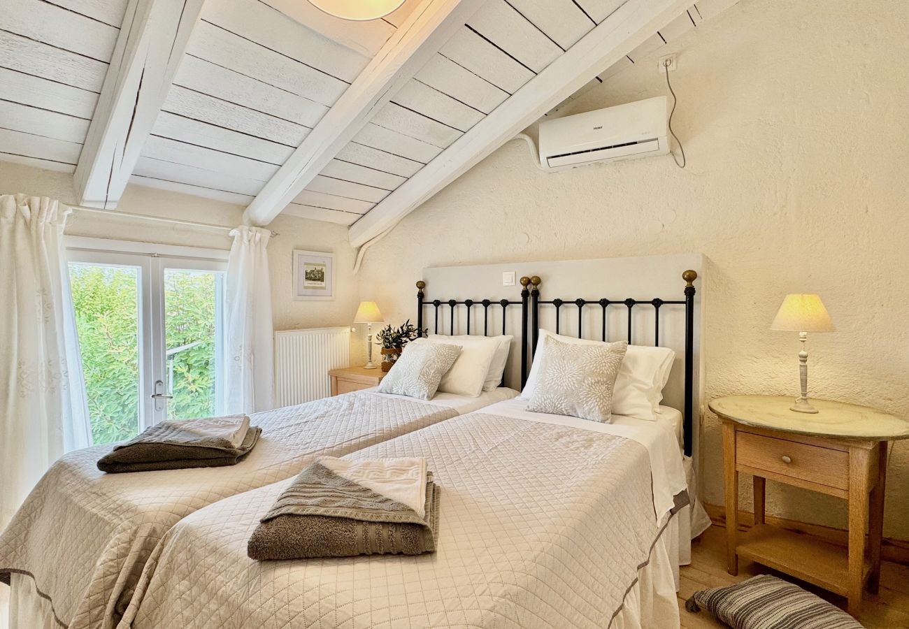 Villa in Kassiopi - Villa Sweet Nest with private heatable pool