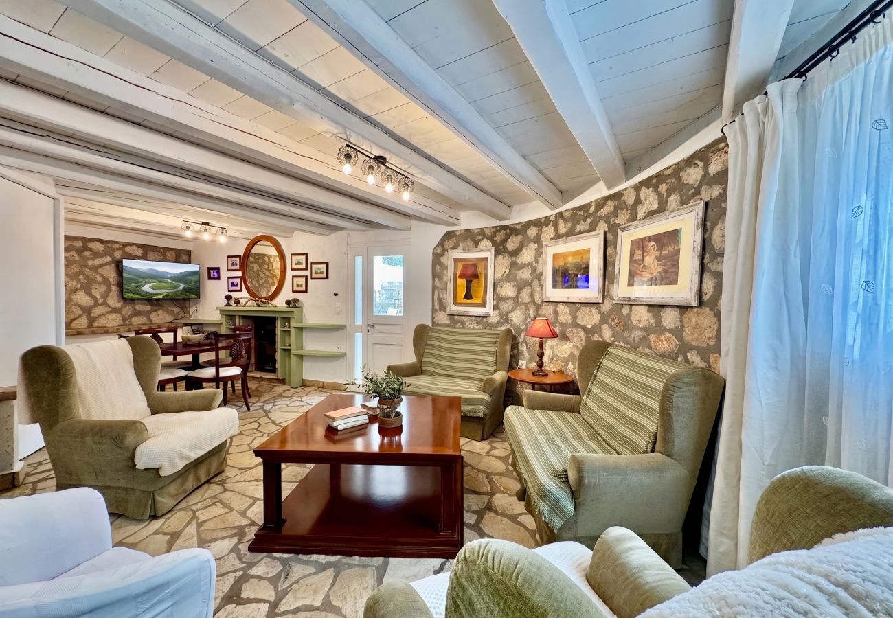 Villa in Kassiopi - Villa Sweet Nest with private heatable pool
