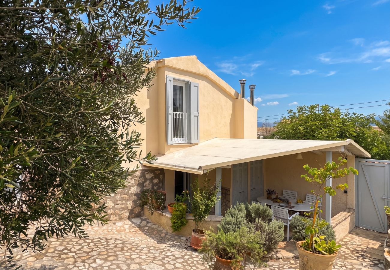 Villa in Kassiopi - Villa Sweet Nest with private heatable pool
