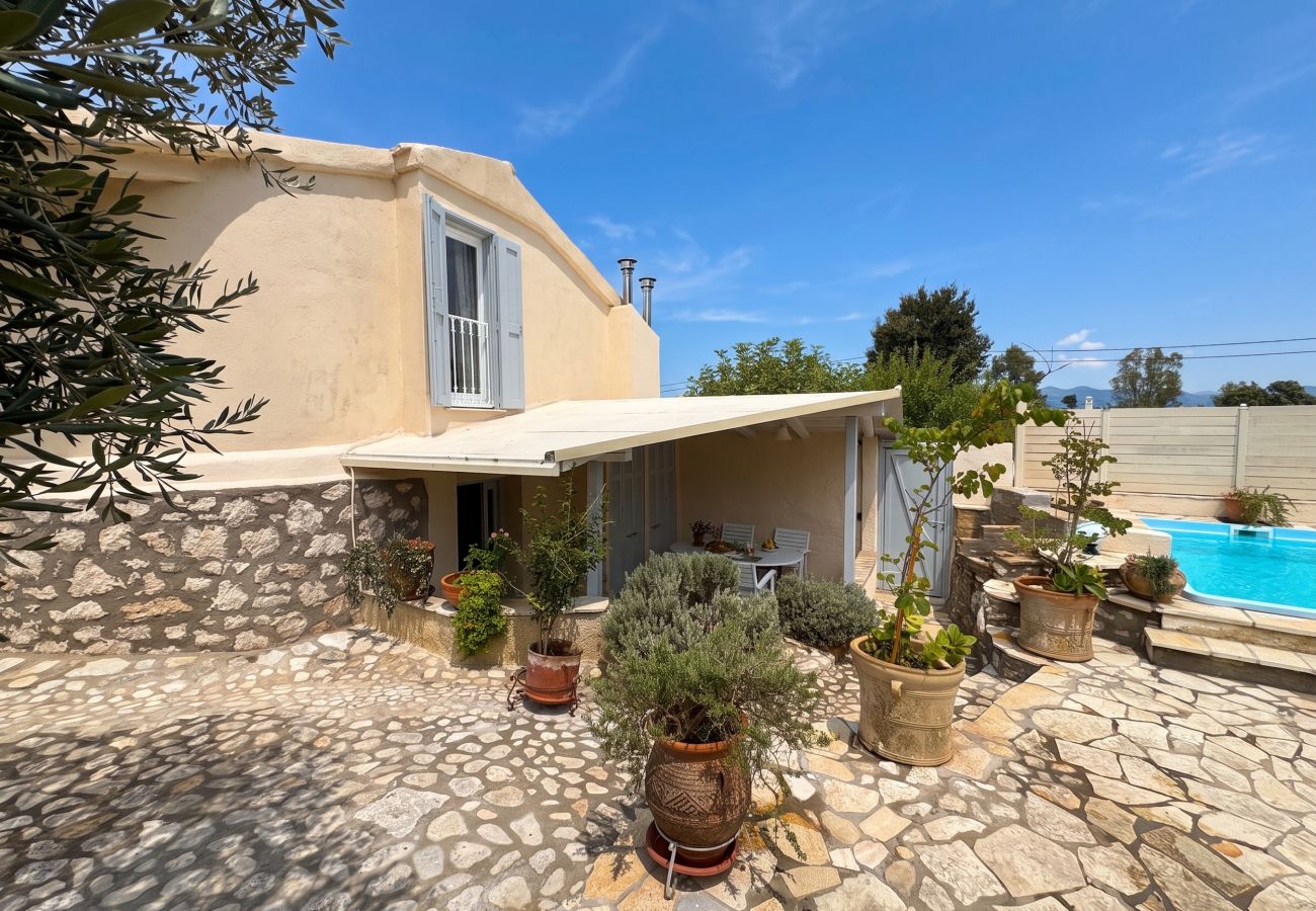 Villa in Kassiopi - Villa Sweet Nest with private heatable pool