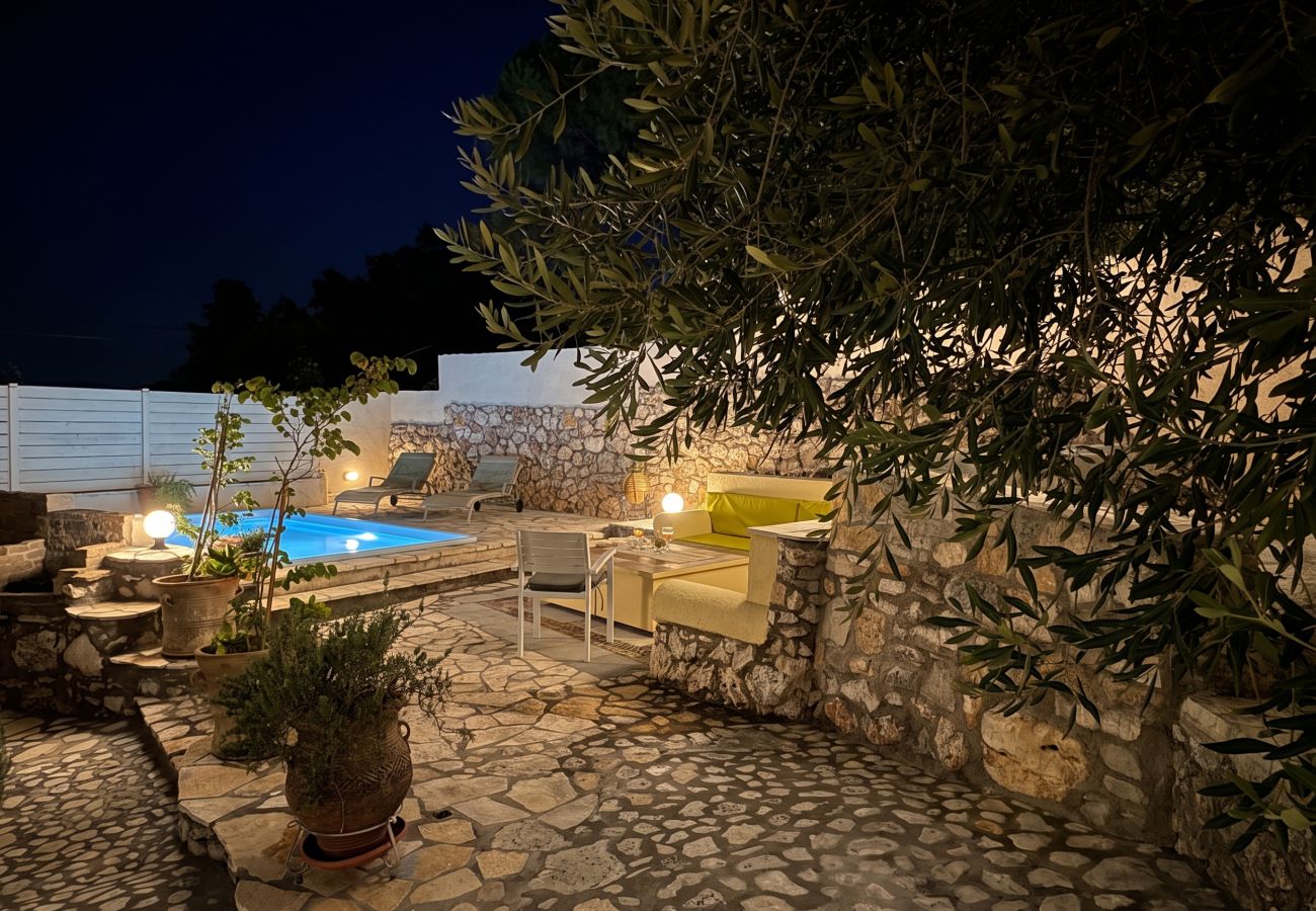 Villa in Kassiopi - Villa Sweet Nest with private heatable pool