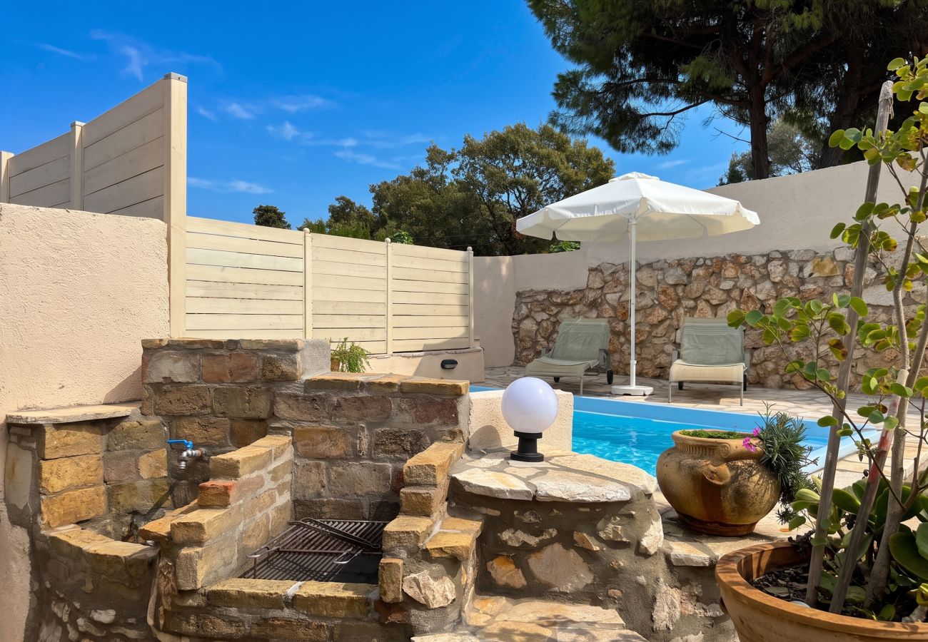 Villa in Kassiopi - Villa Sweet Nest with private heatable pool