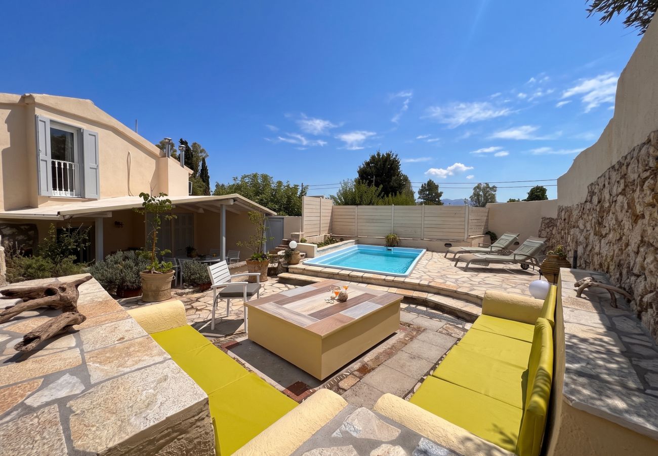 Villa in Kassiopi - Villa Sweet Nest with private heatable pool
