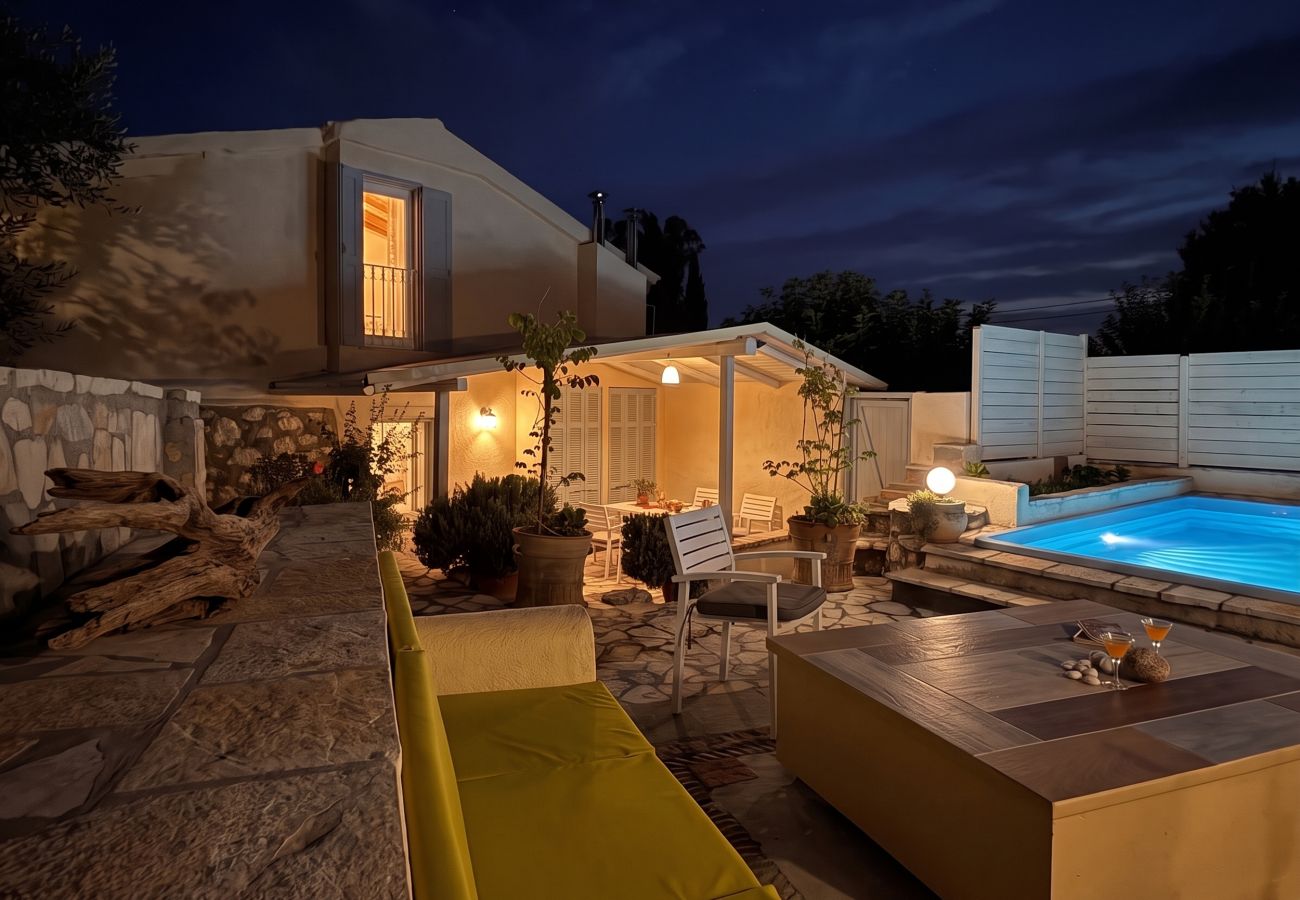 Villa in Kassiopi - Villa Sweet Nest with private heatable pool