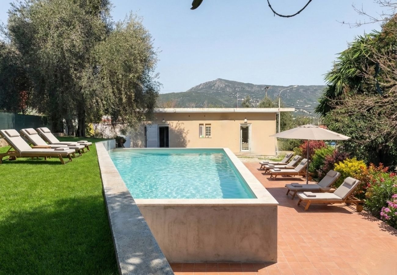 Villa in Dassia - Villa Verve Dassia with private pool