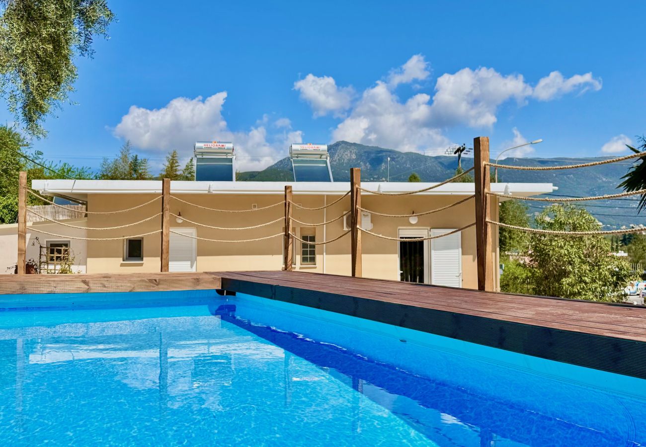 Villa in Dassia - Villa Verve Dassia with private pool