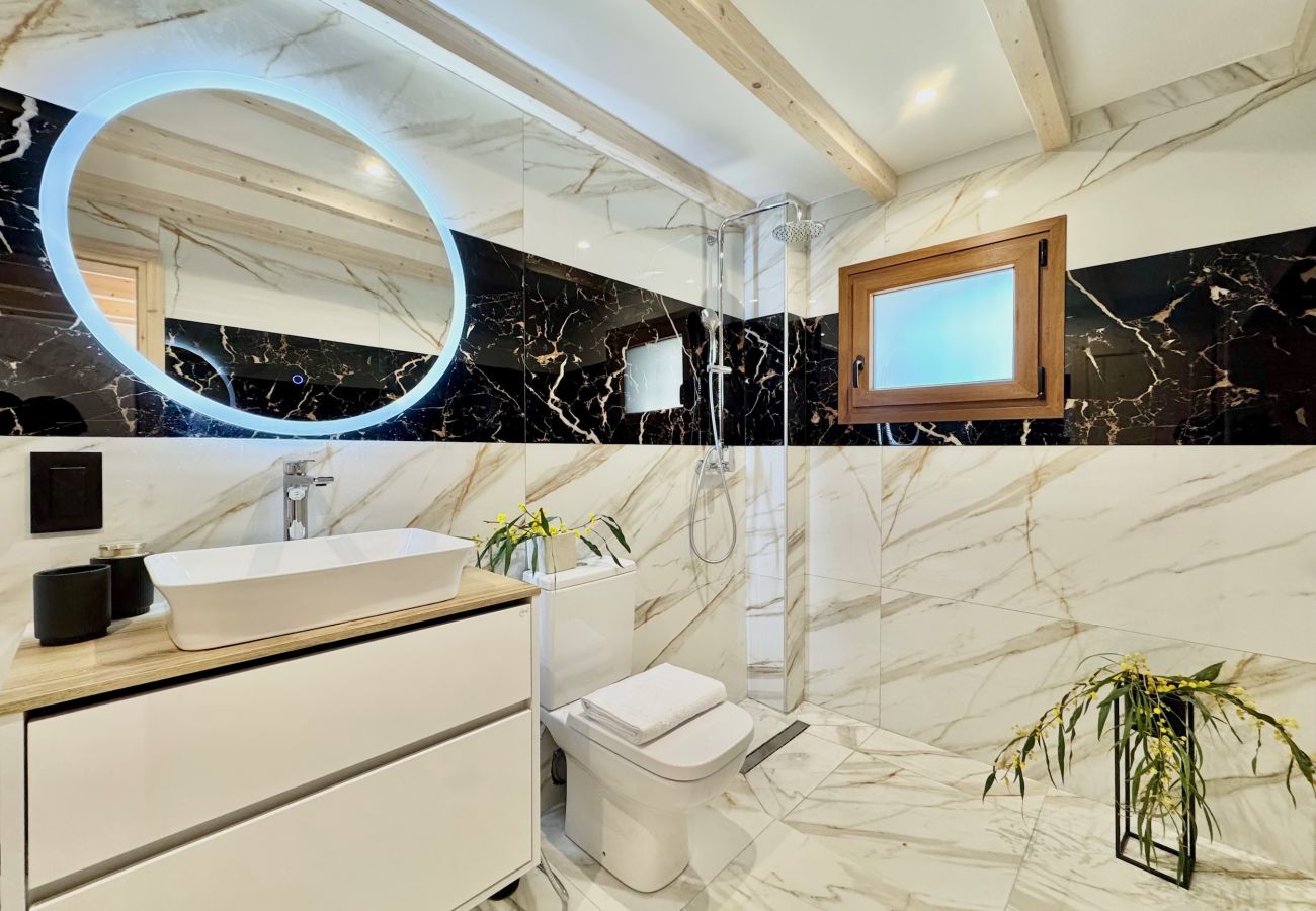 Apartment in Roda - Skouna 1 Luxury Suite