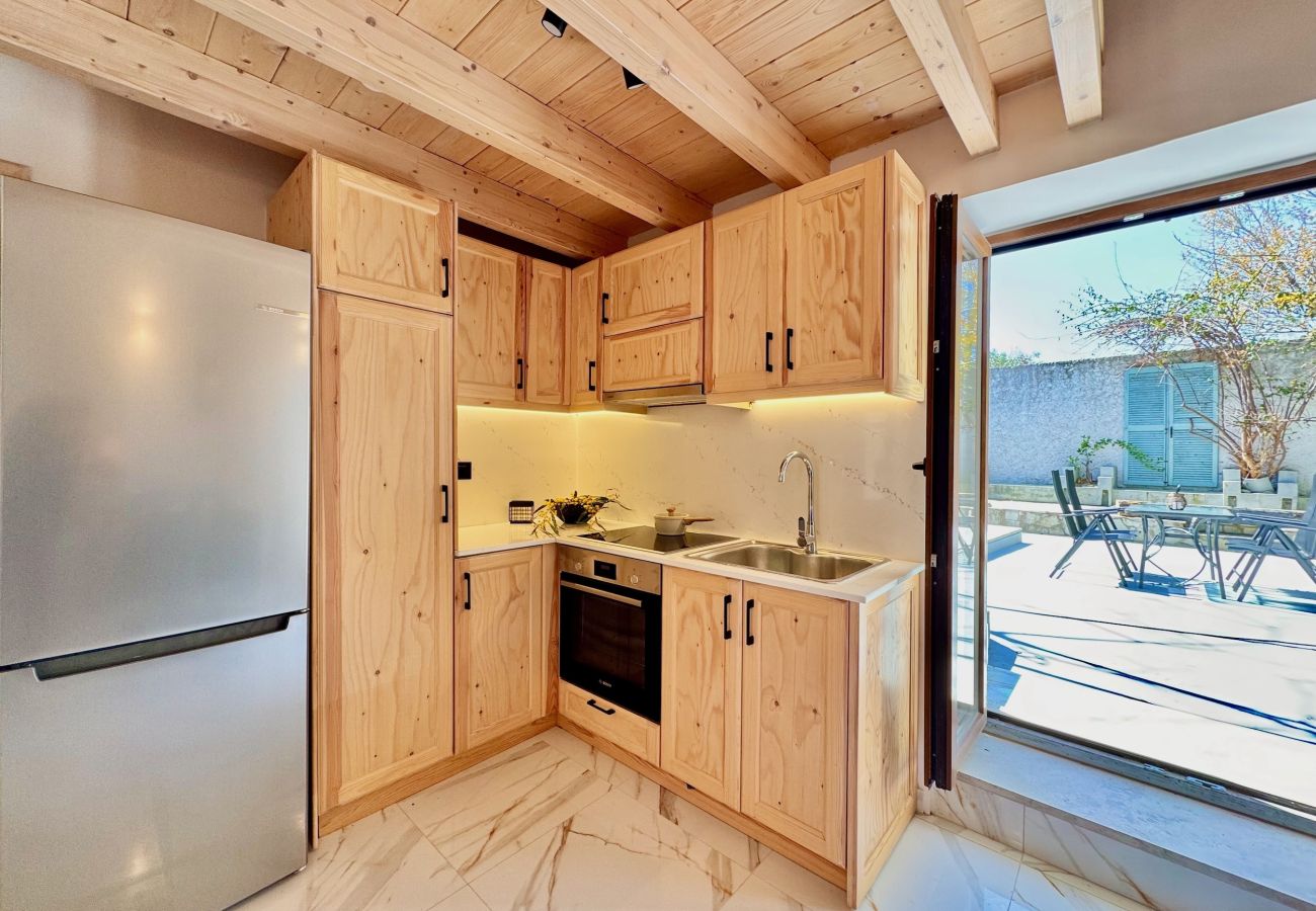 Apartment in Roda - Skouna 1 Luxury Suite