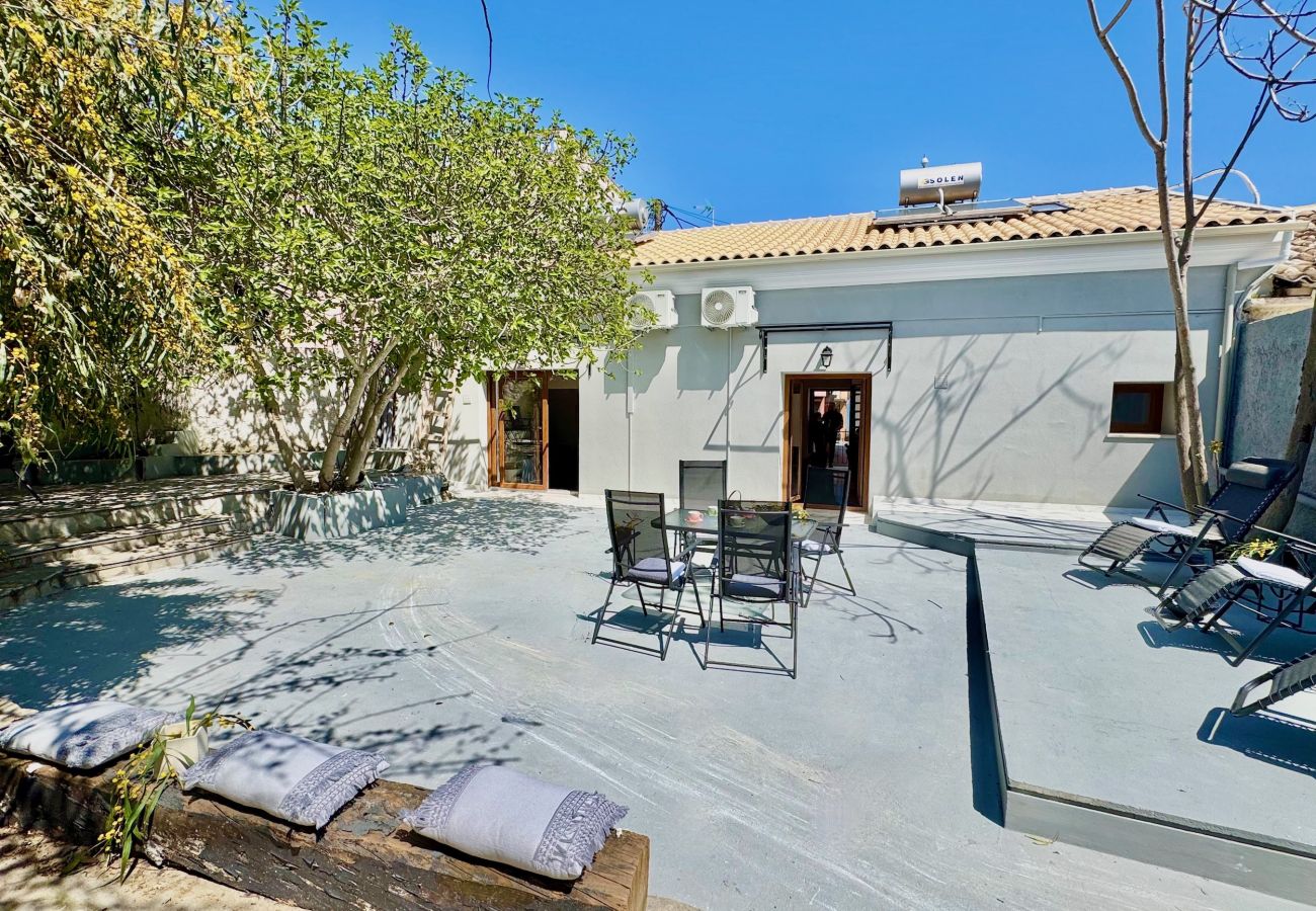 Apartment in Roda - Skouna 1 Luxury Suite