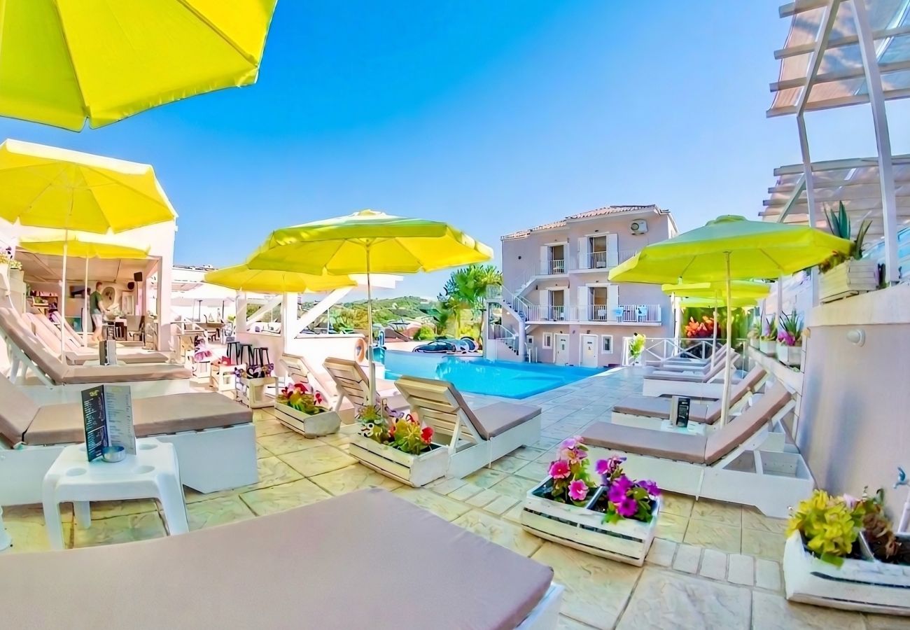 Villa in Ag. Stefanos - Villa Kouros with private pool for up to 32 guests
