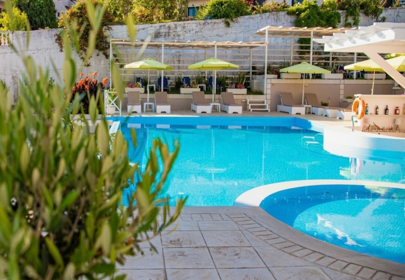 Villa in Ag. Stefanos - Villa Kouros with private pool for up to 32 guests
