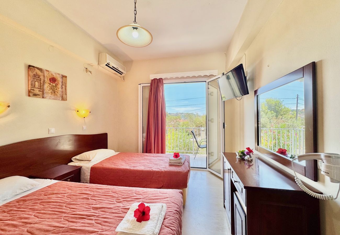Villa in Ag. Stefanos - Villa Kouros with private pool for up to 32 guests